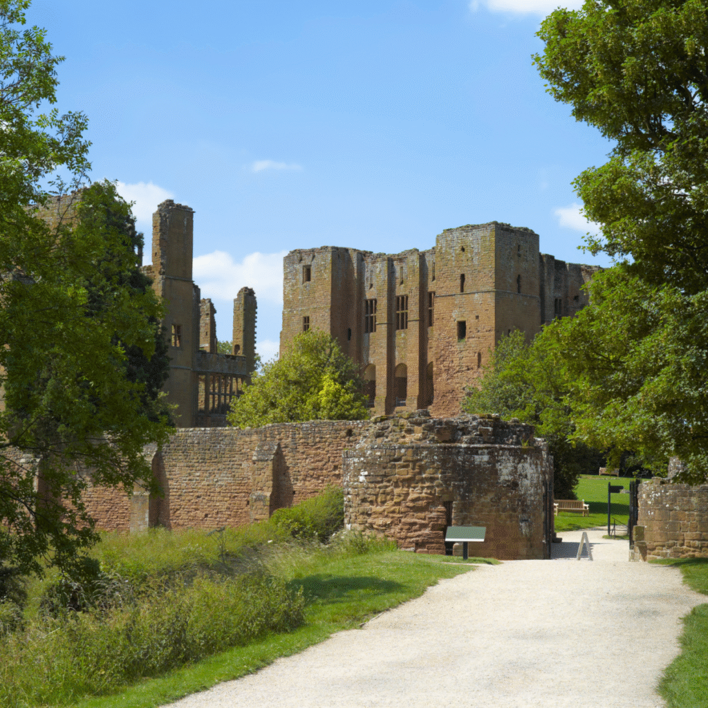 An image of Kenilworth Castle 